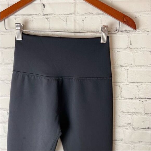 BEYOND YOGA Limited Edition Laser Cut Leggings Small - Picture 2 of 8